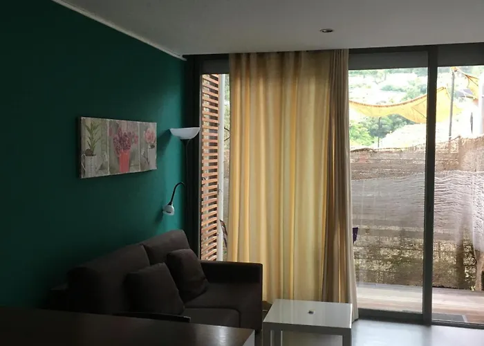 Colorés Pont Apartman *